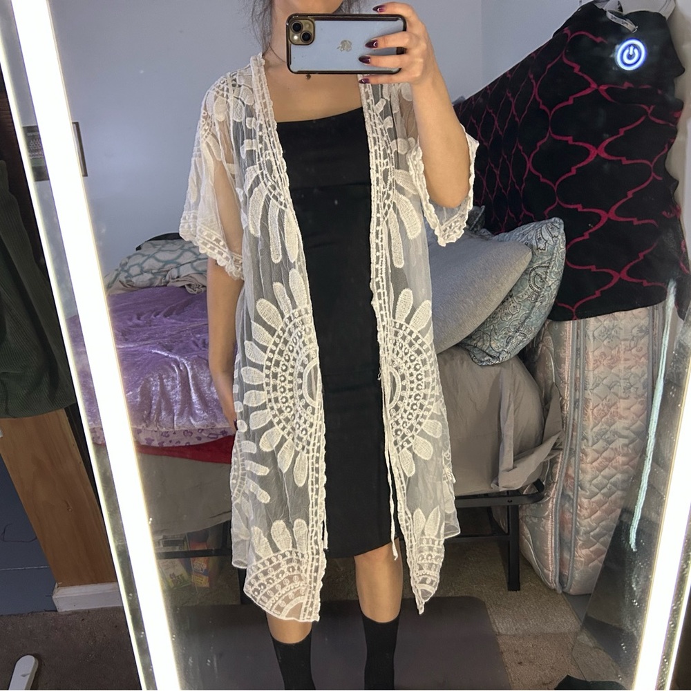 Chic White Lace Open-Front Kimono